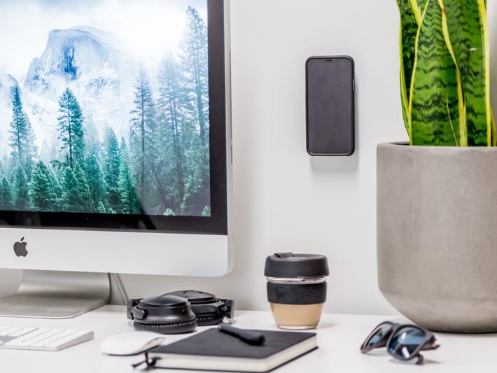 ADHESIVE WALL MOUNT